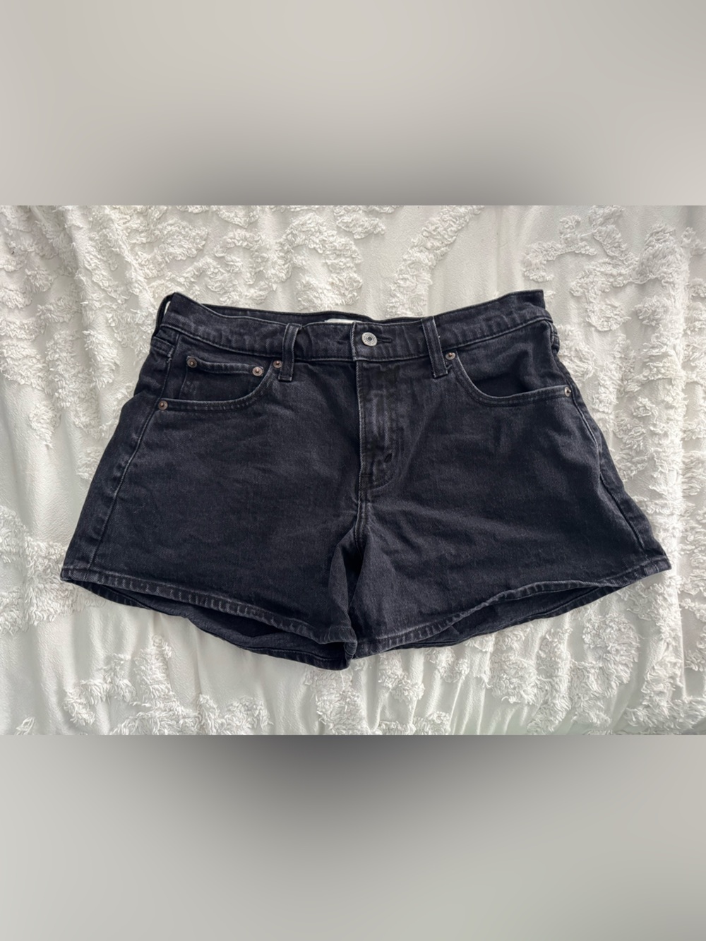 Abercrombie & Fitch Mid Rise The A-Line Black Denim Shorts Size 28